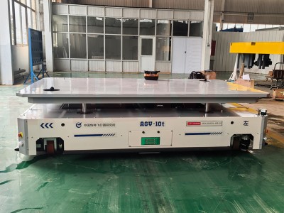 AGV (Automated Guided Vehicle) Otomatik Transpò Kamyon